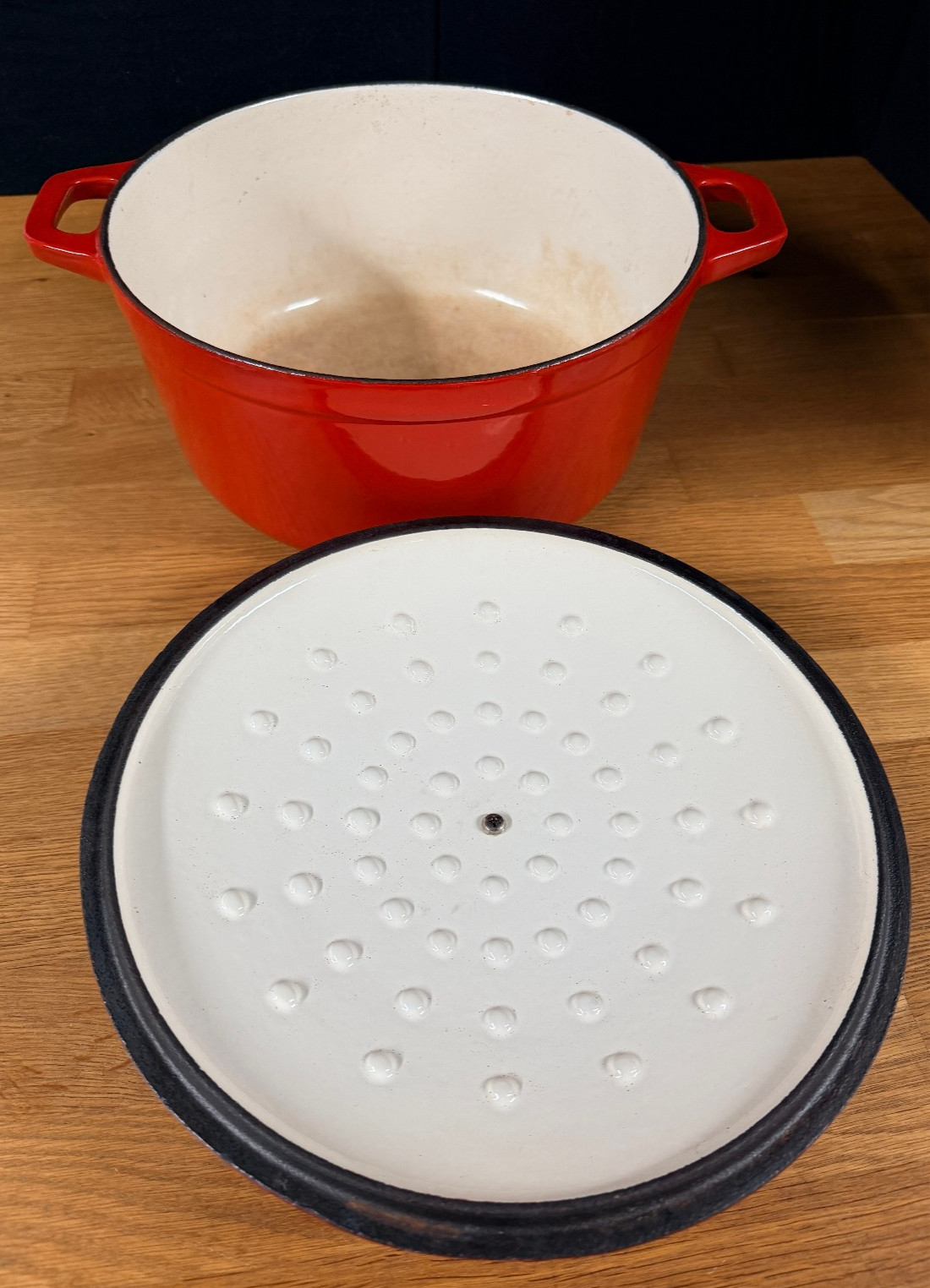 Martha Stewart Collection Dutch Oven Red Enamel Cast Iron Lid Large 8 Quart