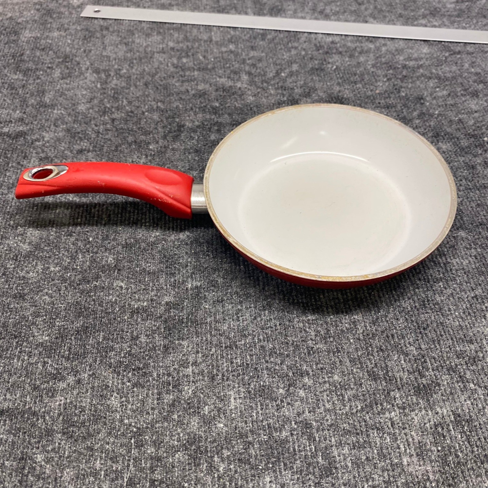 Aeternum Red Ceramic Non-Stick 8 Inch Frying Pan Skillet White Interior