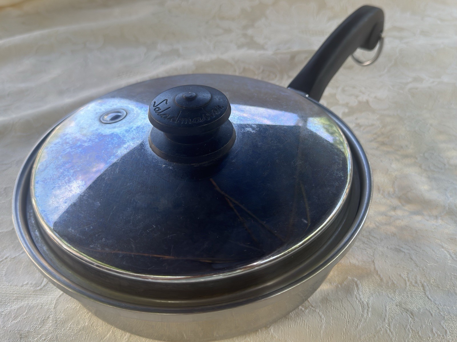 Saladmaster Stainless Steel 18-8 Tri-Clad 9 Inch Skillet with Vapo-Seal Lid