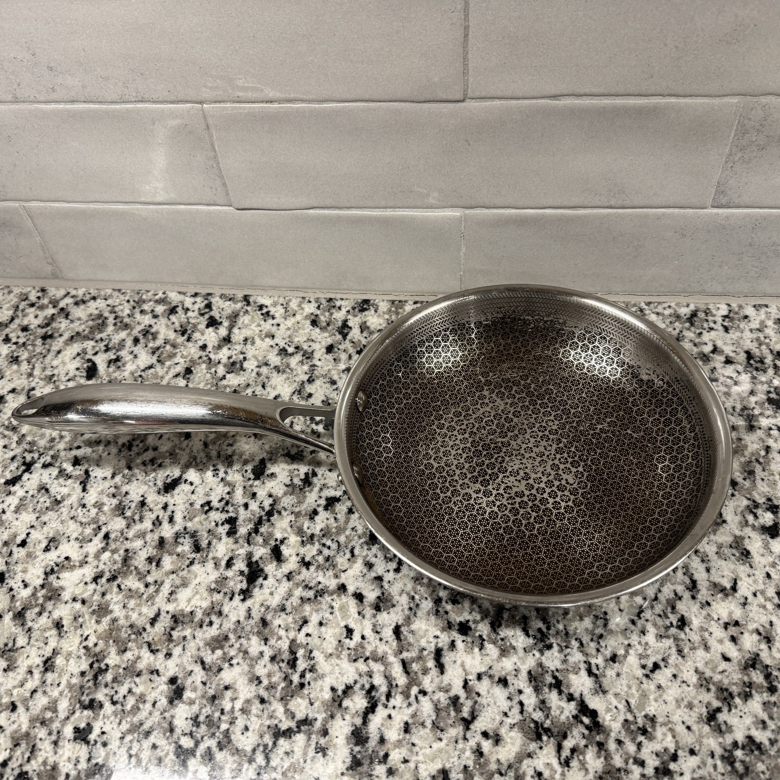 HexClad Hybrid Frying Pan Stainless Nonstick Skillet 8” Kitchen Chef Cook No Lid