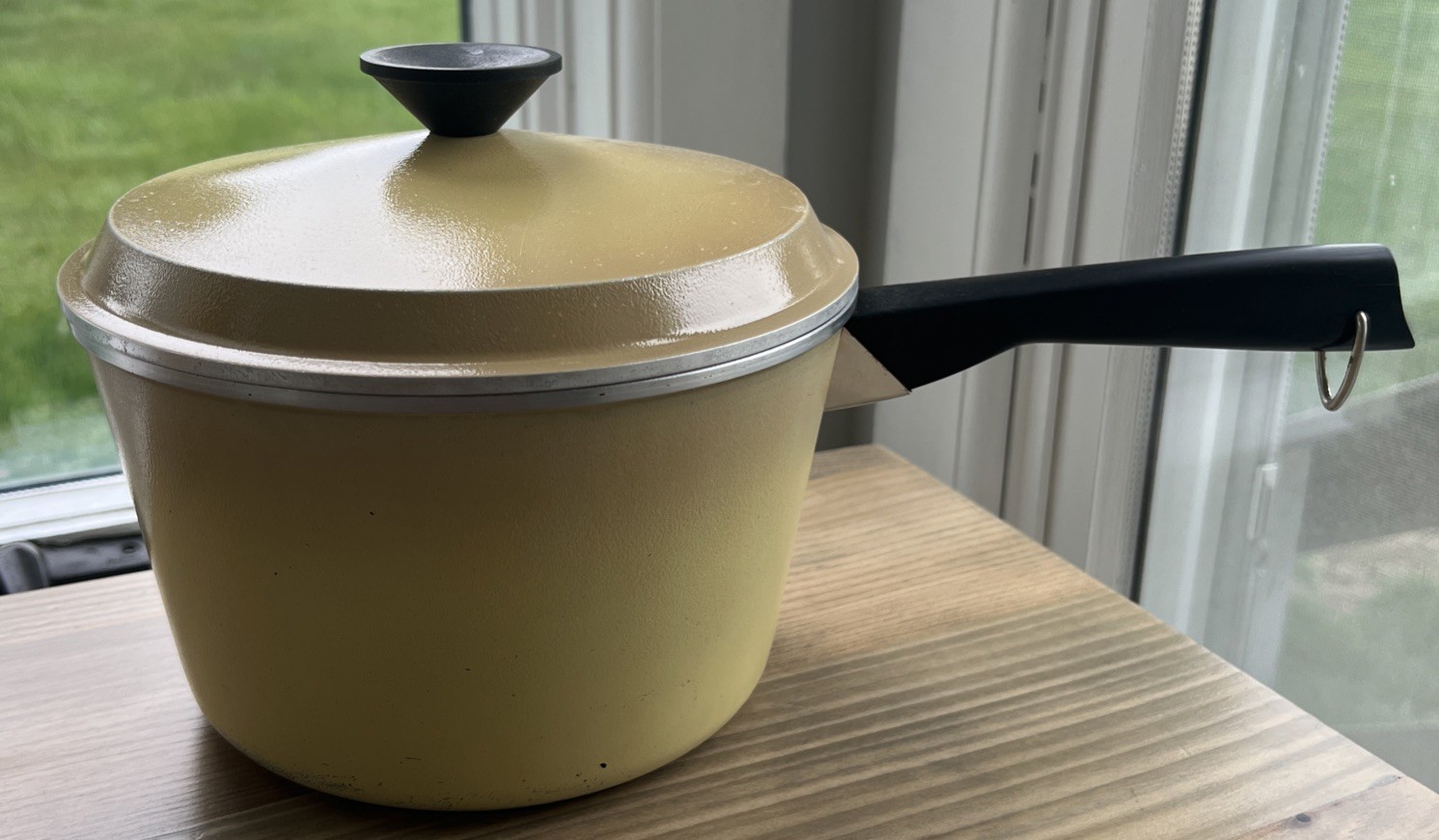 Vintage Regal Ware Cast Aluminum Saucepan Pot & Lid 2.5 qt Harvest Gold MCM 70’s