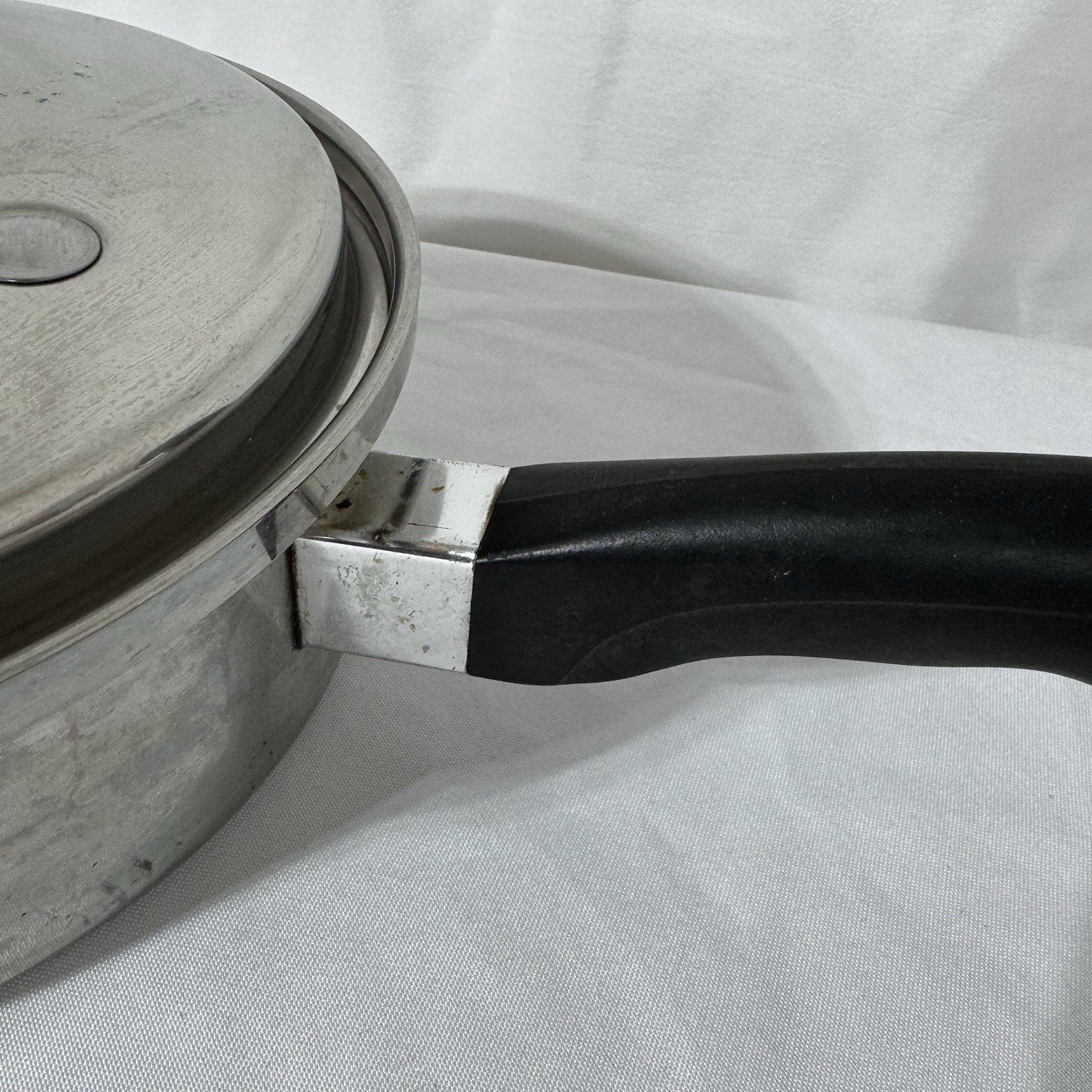 Saladmaster T304S Stainless Steel Sauce Pan Pot 1.5 Qt. w/ Vapor Vent Lid