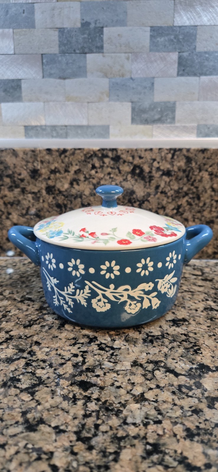 Pioneer Woman Blue & White Fancy Flourish Mini Cocotte w/Lid 16 oz 4.5”