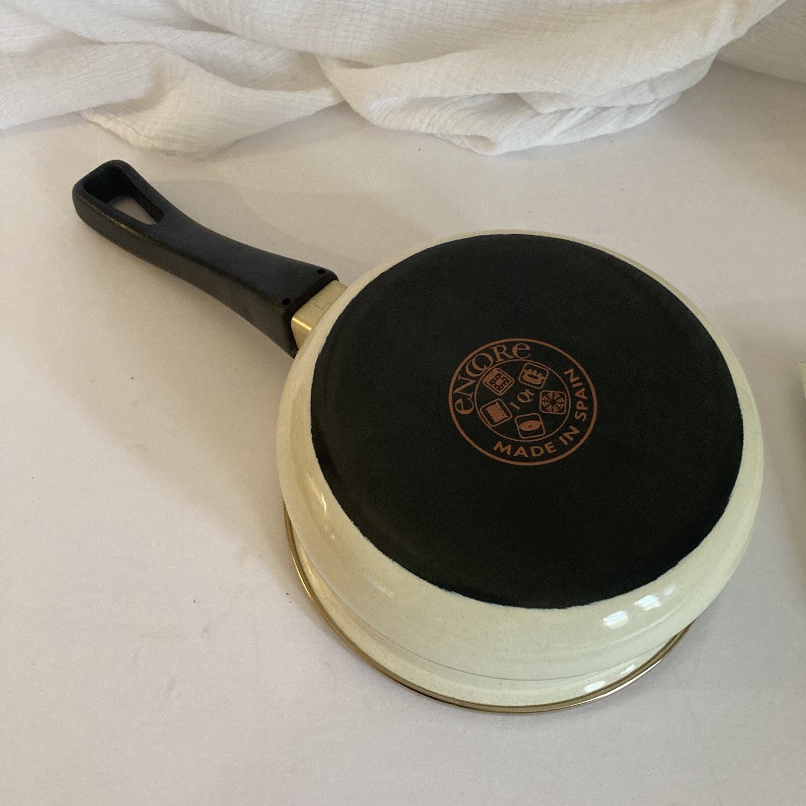 Mediterranean Gold 1 Qt Saucepan | Granite White Gold Rim | Silverstone Pot NEW