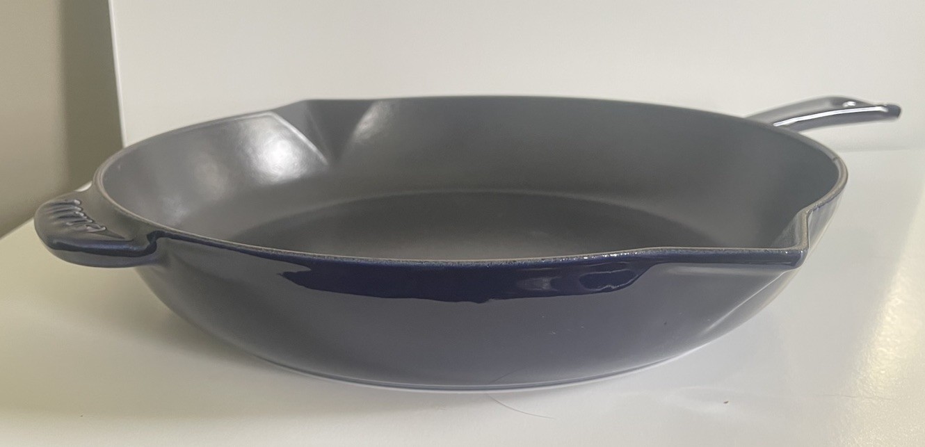 STAUB Cast Iron 26 CM 10” Frying Pan Skillet Dark Blue-NEW