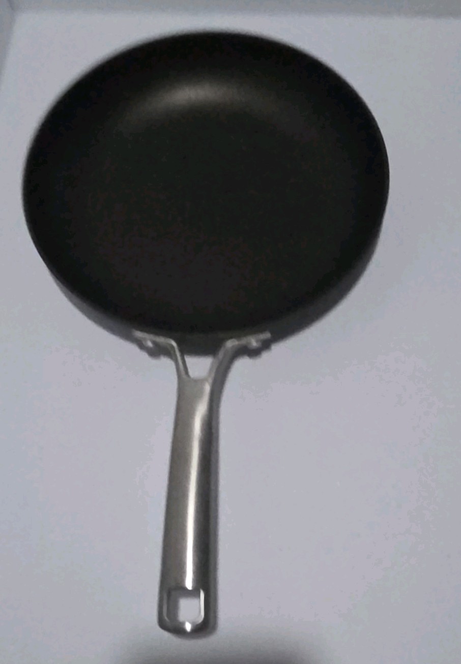 Calphalon Classic 1390 10in Non-Stick Frying Pan, Long Handle, Flat-Bottomed