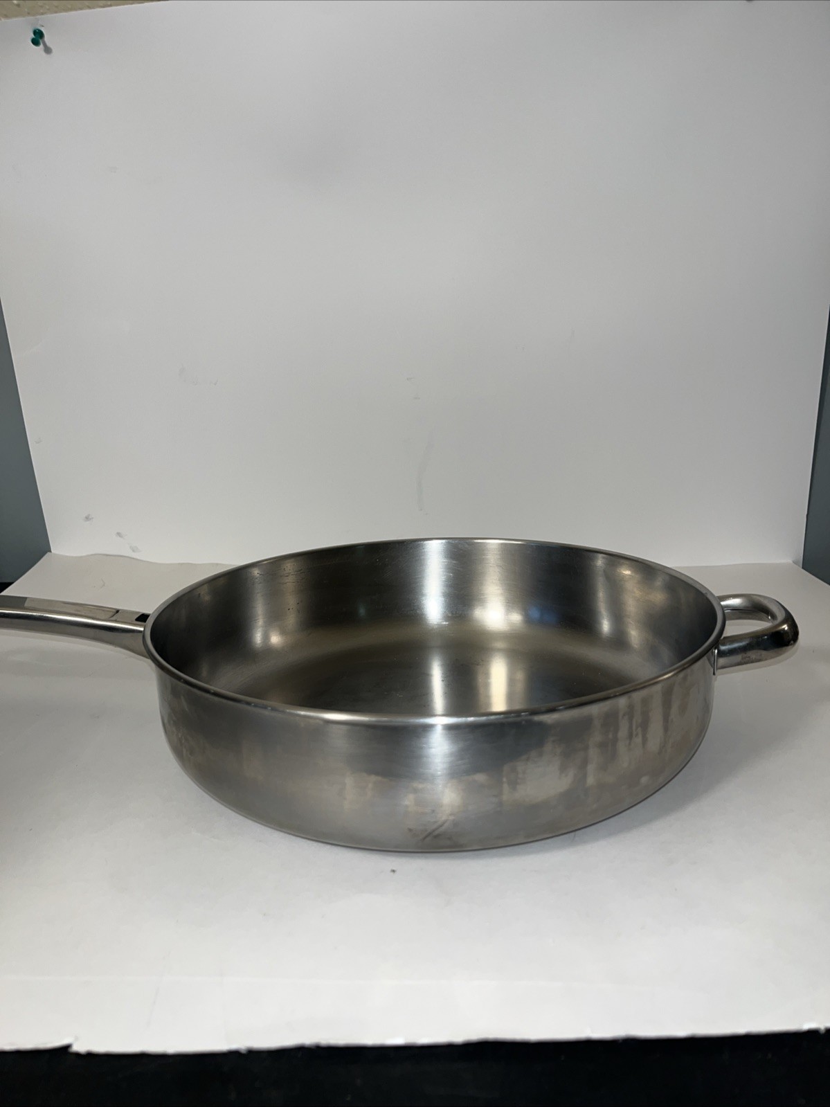 CHEF’S PRIDE INTERNATIONAL ALUMI STAINLESS TRI PLY BASE CUISIN WARE Frying Pan