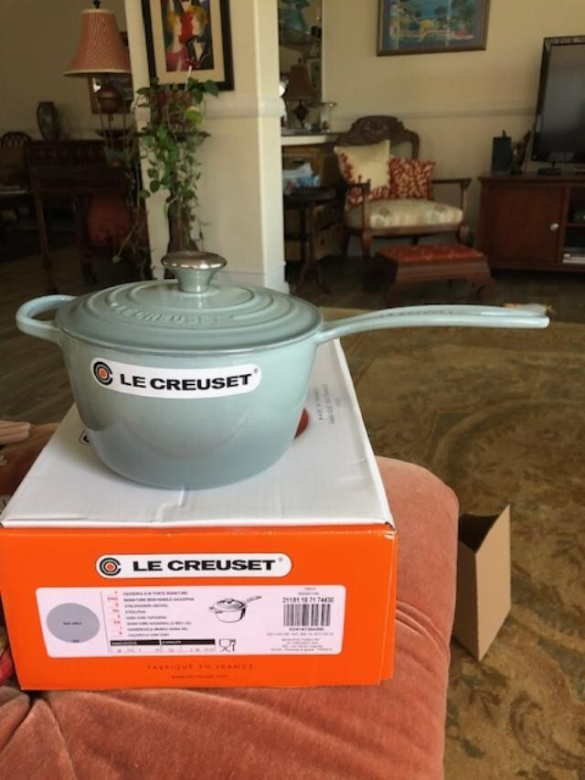 Le Creuset France Signature Cast Iron Saucepan 2.25, 2 1/4 Q #18 Sea Salt