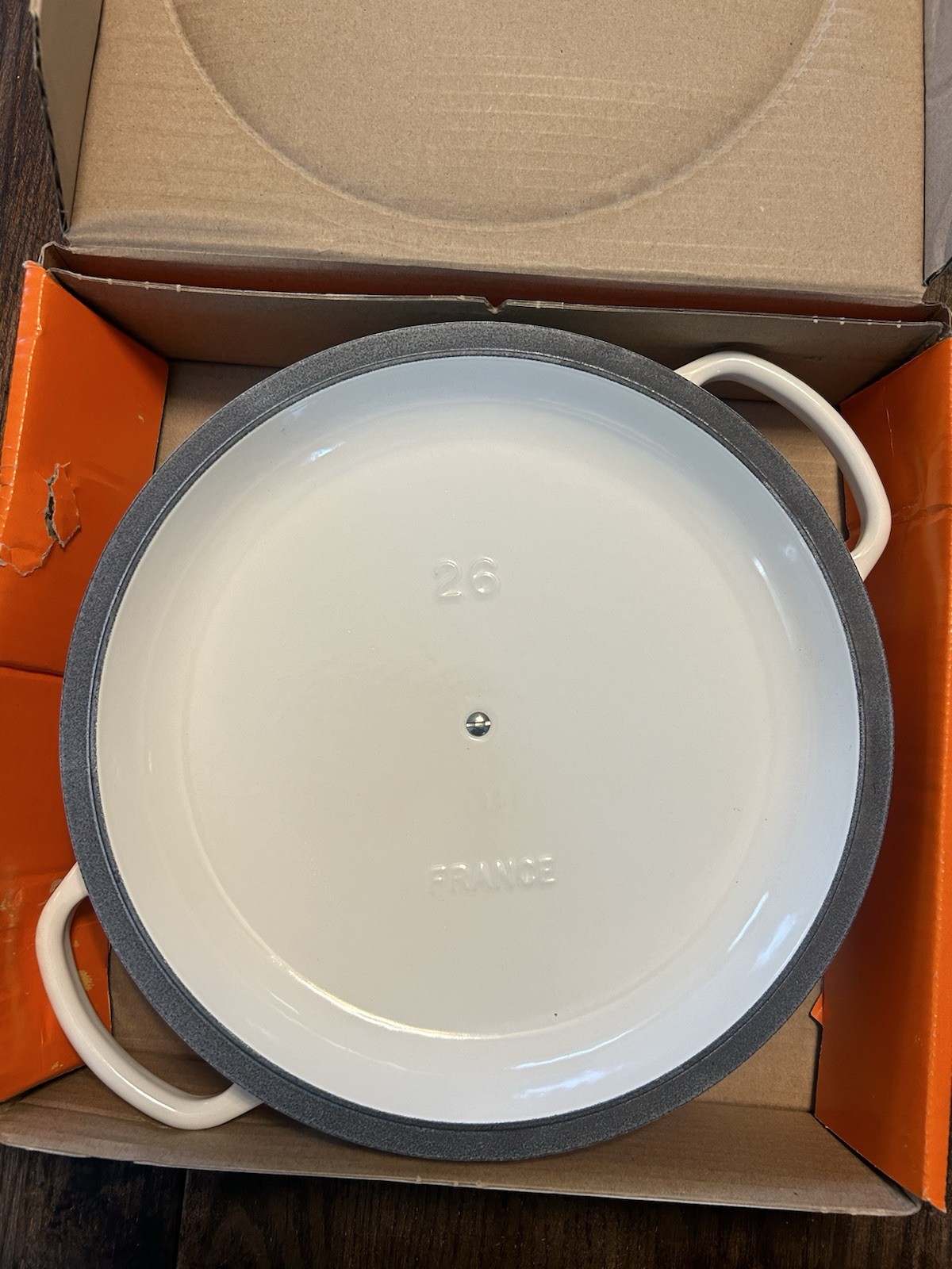 Le Creuset Signature Braiser Cast Iron Casserole Pan Shiny White 2.2L 26cm 2.25