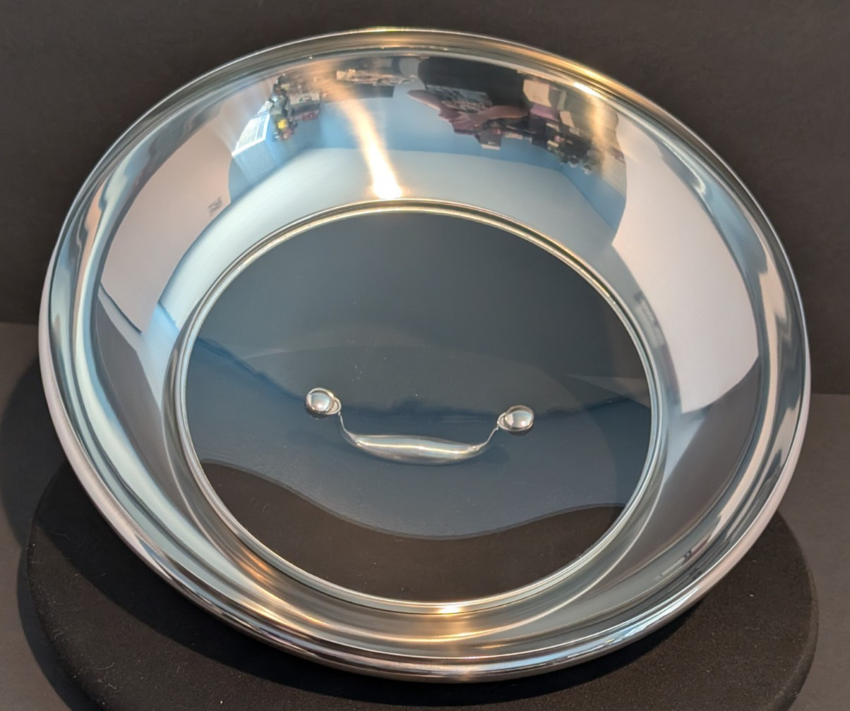 HexClad Hybrid Nonstick 14″ Wok With Tempered Glass Lid