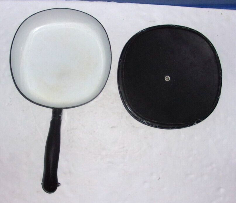 Pre Owned MCM Serendipity Enamelweare Black Drizzle Skillet & Lid