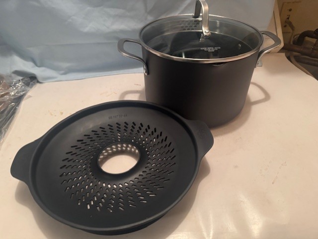 NEW Calphalon® CLASSIC Hard-Anodized Alum Nonstick 6 QT STOCK POT /STRAINER LID+
