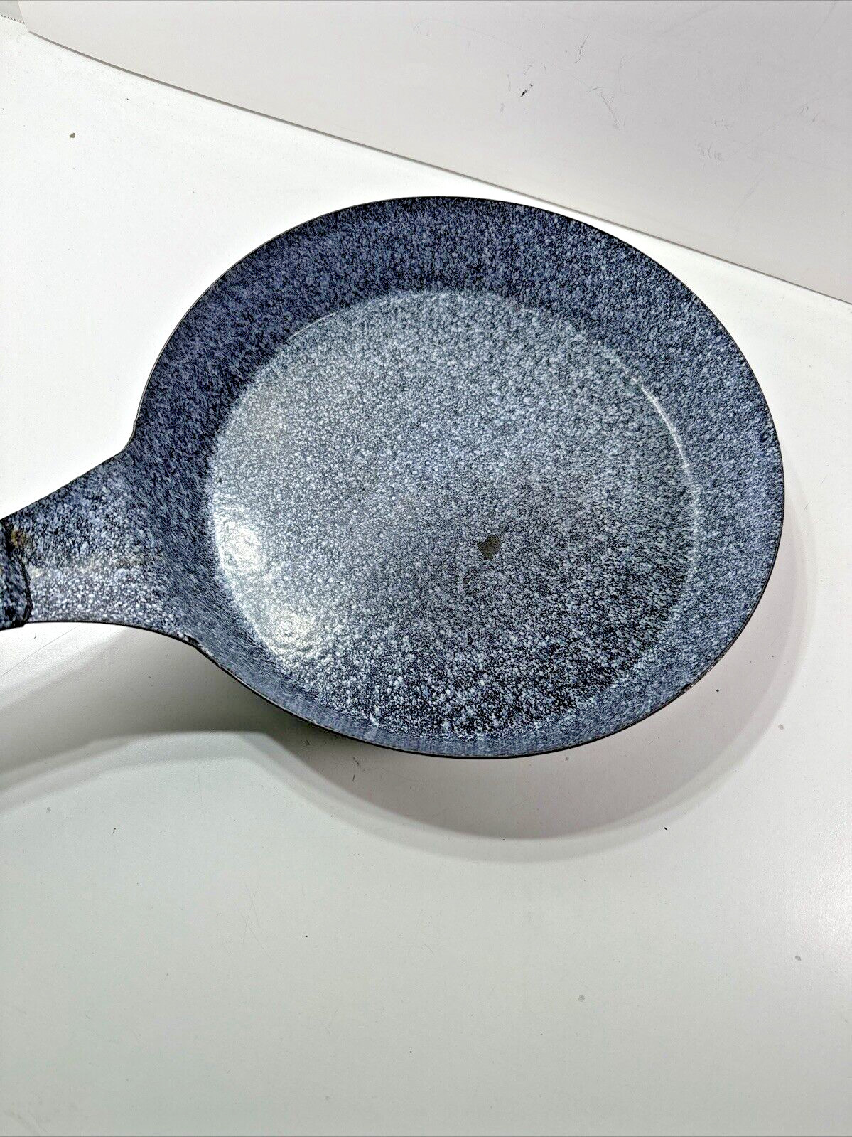 VINTAGE “QUICK MEAL 5″ GRANITEWARE 10.25” FRYING PAN LT. BLUE & BLACK