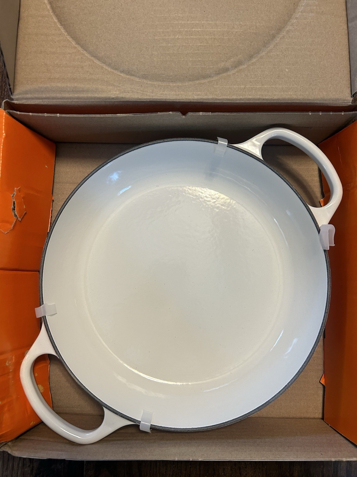 Le Creuset Signature Braiser Cast Iron Casserole Pan Shiny White 2.2L 26cm 2.25
