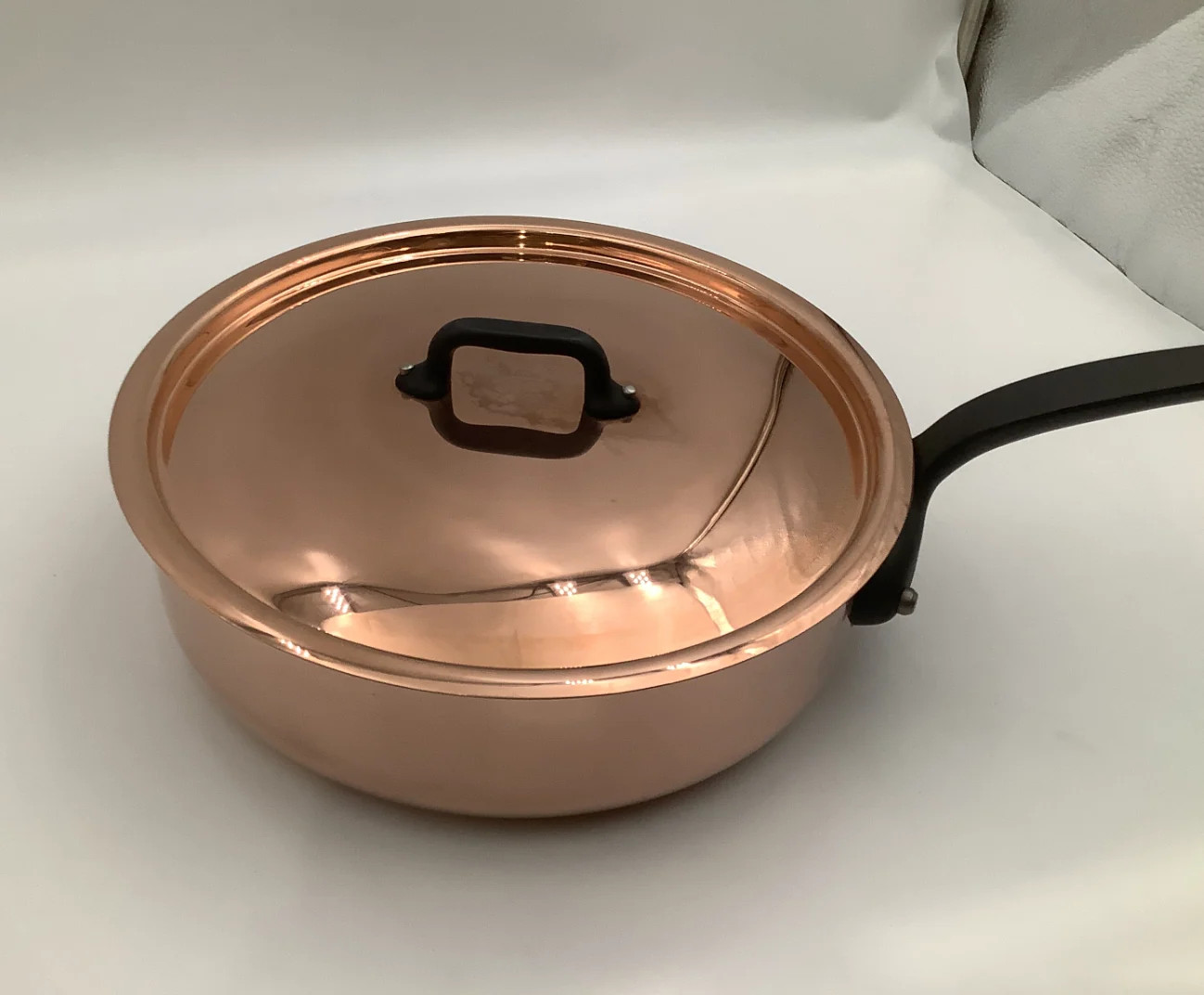 Mauviel M’Heritage 150 CI Polished Copper & Stainless Steel Saute pan. 9,45 In.