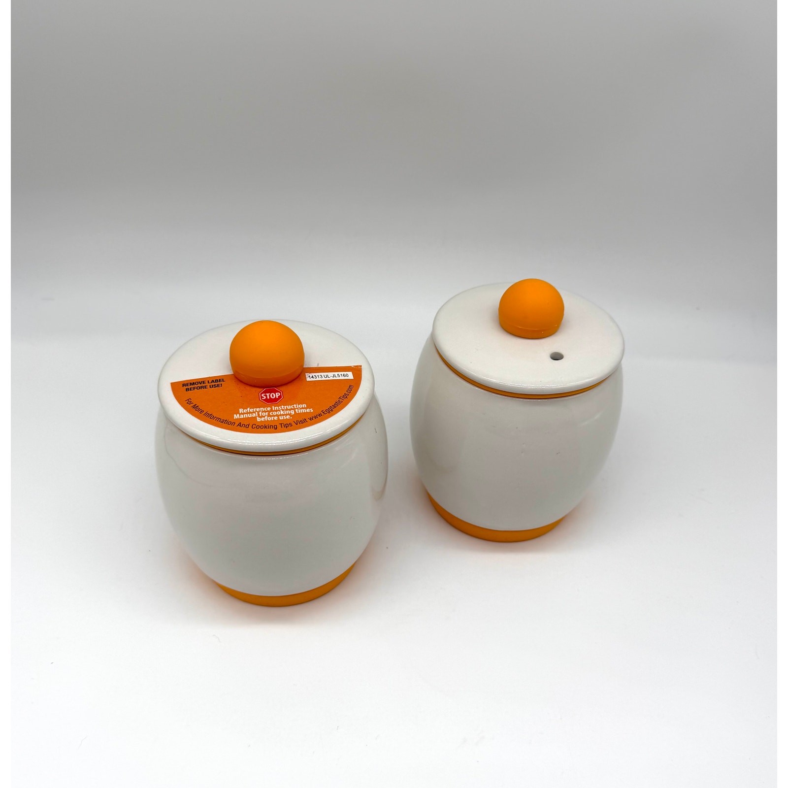 Microwave Egg Cooker Poacher Cups Set 2 Ceramic Orange White with Lids New & EUC