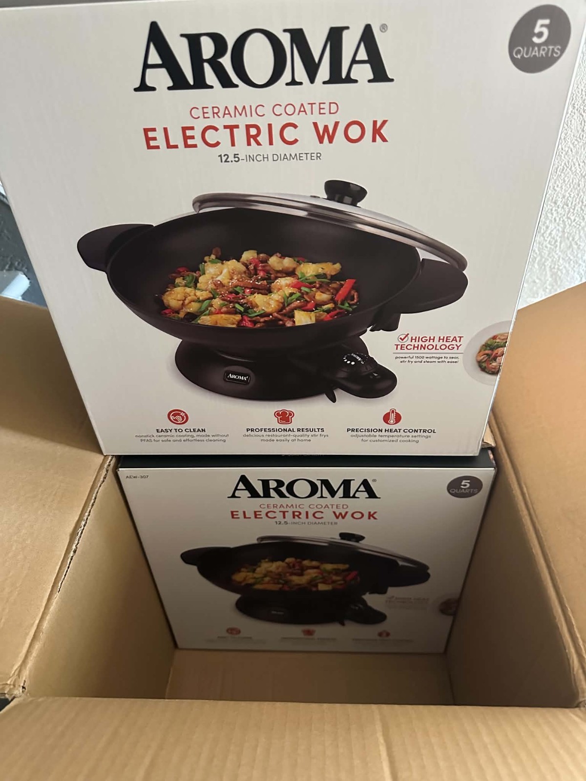 Aroma AEW-307 12.5in Ceramic Coated Electric Wok 5 Qt Black w/ Lid Temp Ctrl
