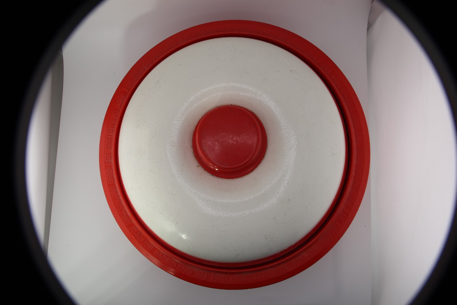 RANGEMATE Red & White Cooker for Microwave Only Silicone Steam Plates