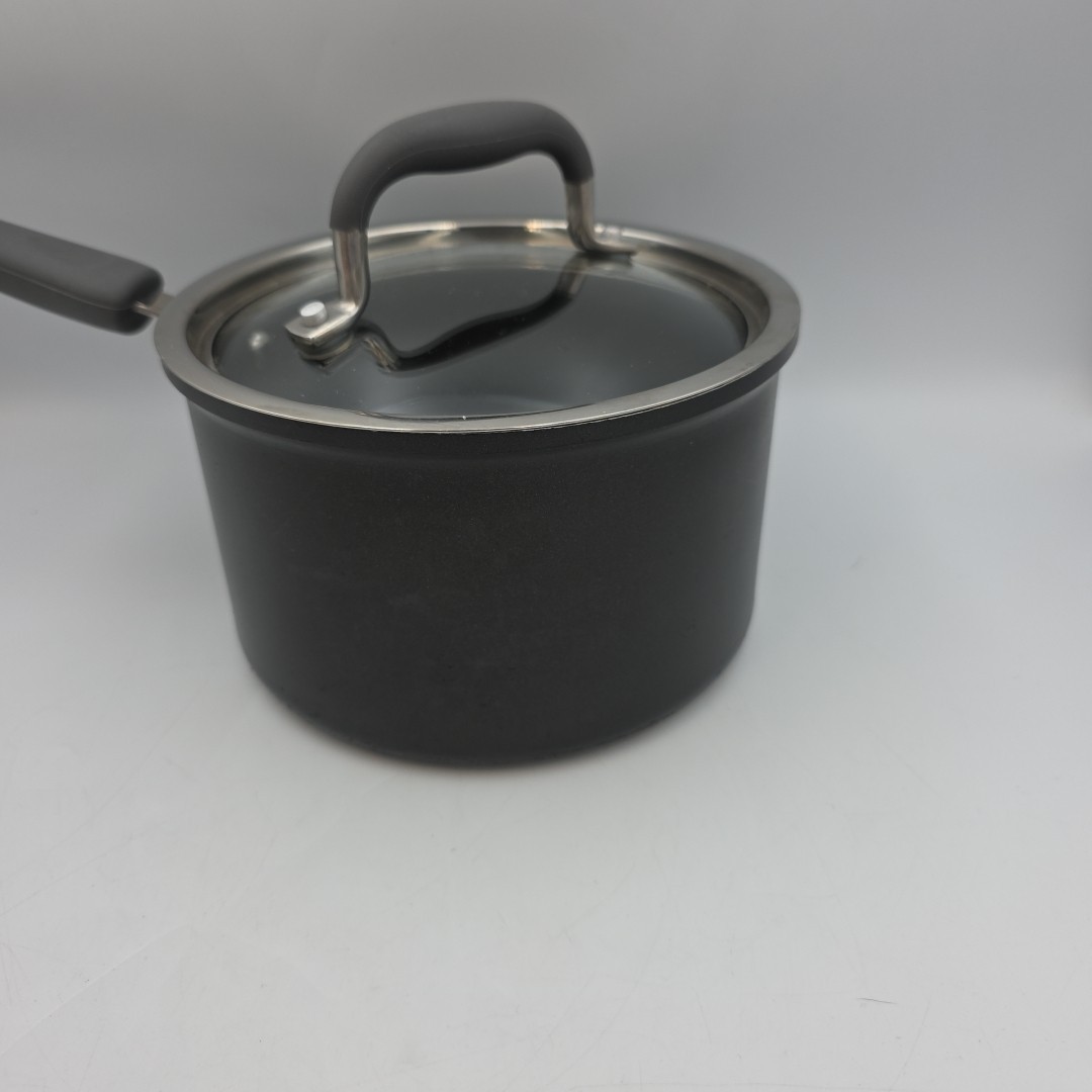 Pampered Chef Professional Pot Non-Stick 3 Qt 2.8L Sauce Pan With Lid Gray