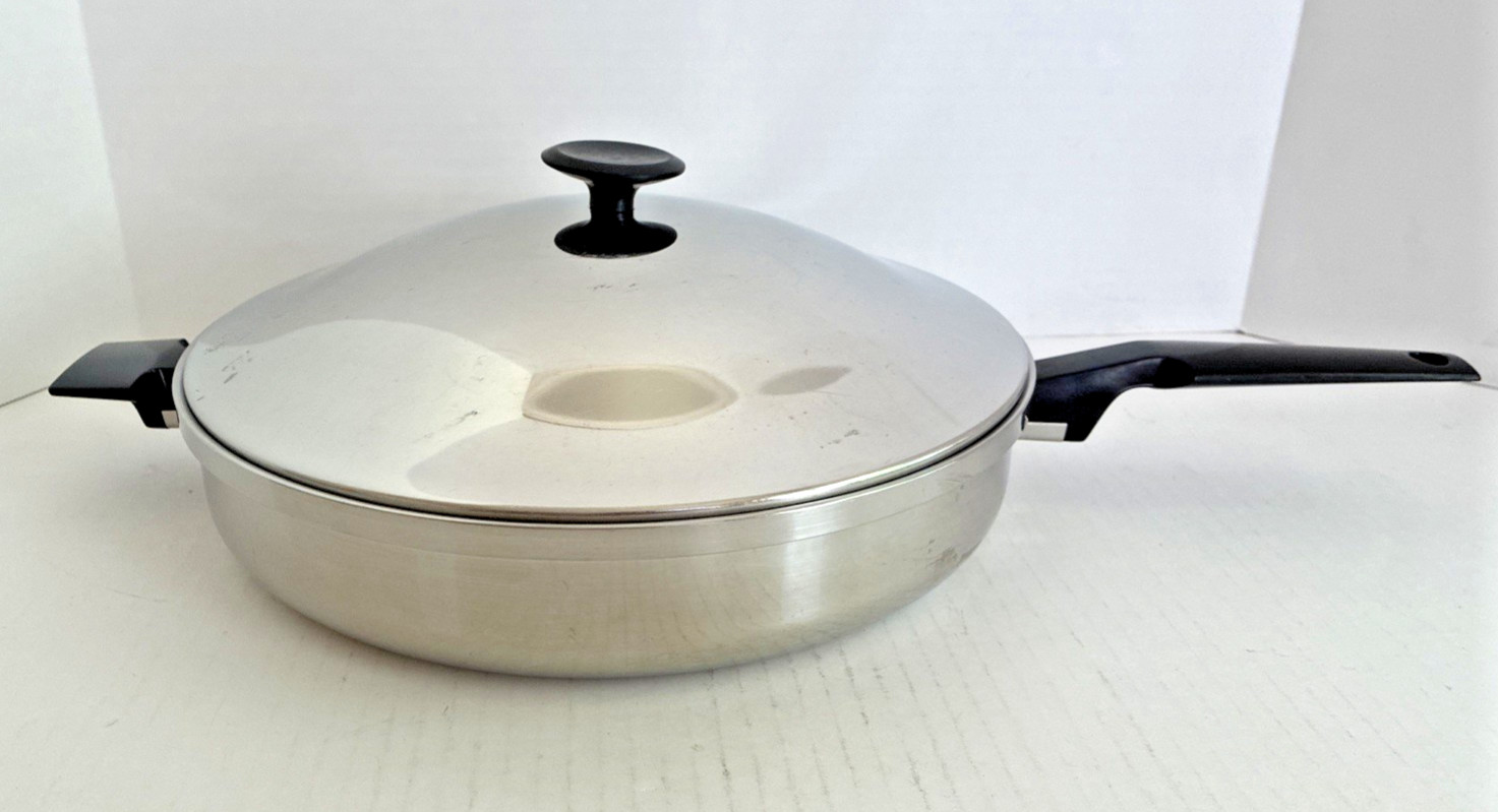 Town House by West Bend 12″ Skillet Fry Frying Pan w/ Lid SUPER CLEAN !!