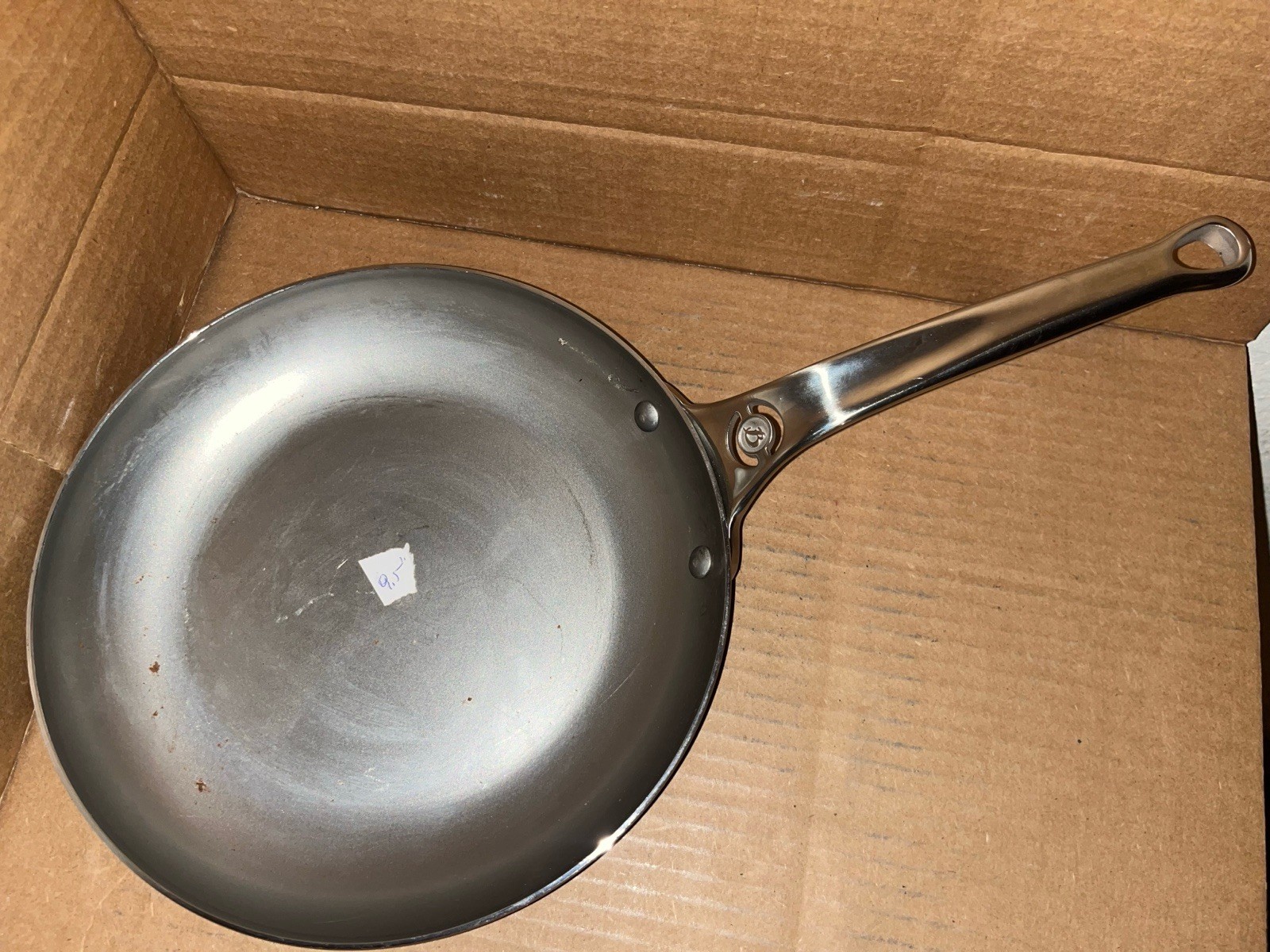 De Buyer Mineral B Pro Carbon Steel Fry Pan, Nonstick 9.5” Induction Ready