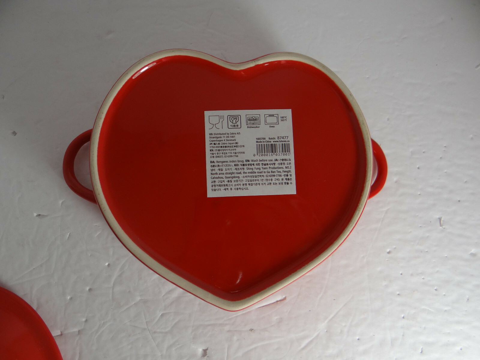 Red Heart Ceramic Covered Casserole Valentine 4 Cups