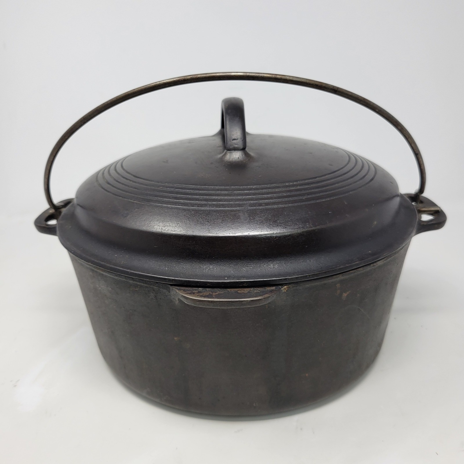 Wagner Ware Sidney -O- Cast Iron Dutch Oven 1268 Zig Zag Lid 10in Vintage USA