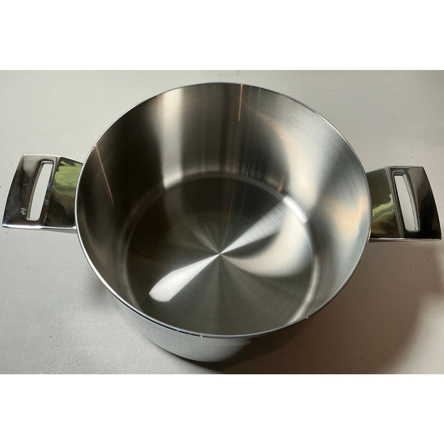 Stambe 6.8 Qt Stainless Steel Stockpot 3-Ply Base Induction Pot with Glass Lid
