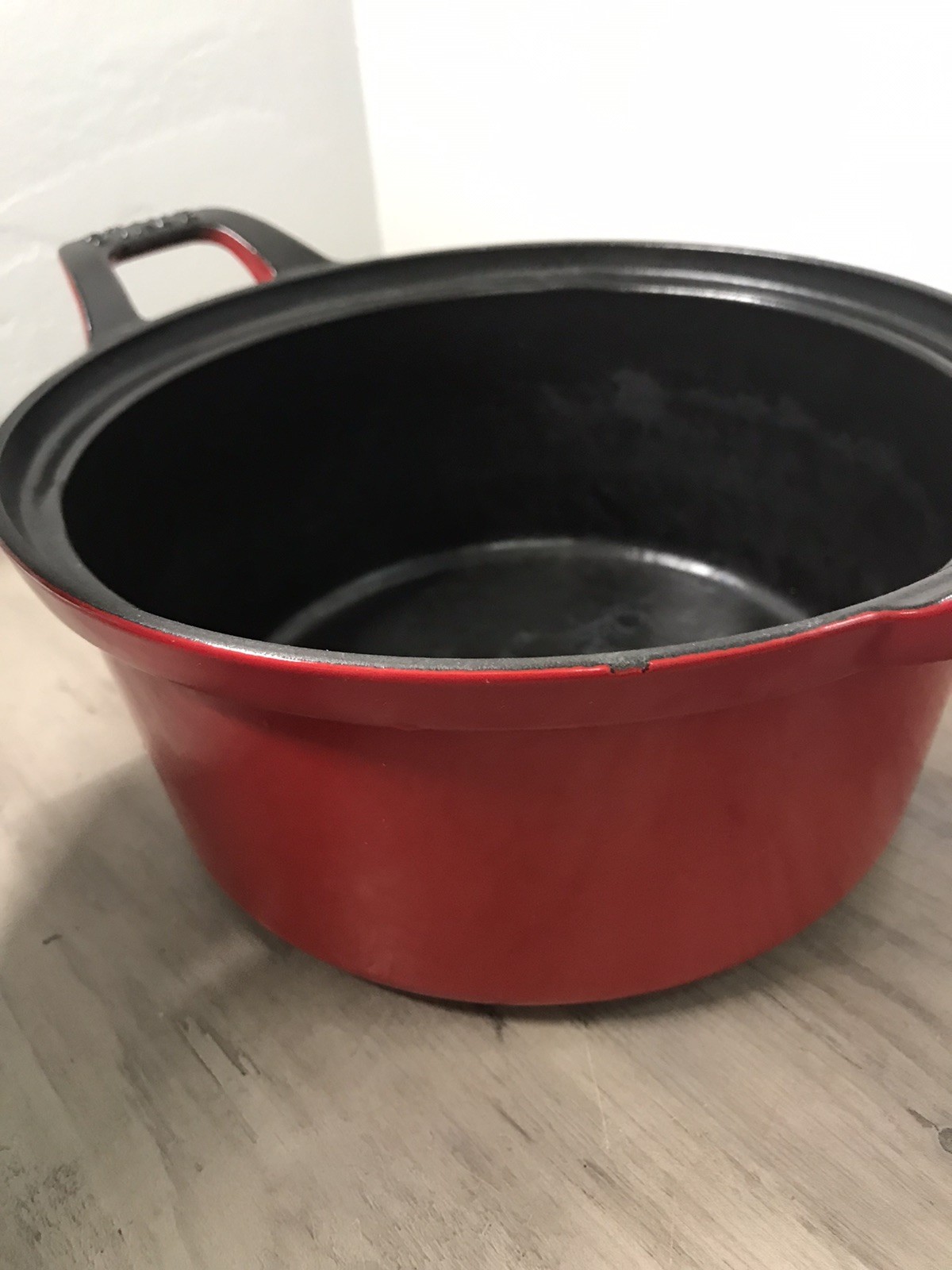 STAUB Cast Iron 2.5 qt Braiser with Glass Lid Dutch Oven Cherry Red 9”