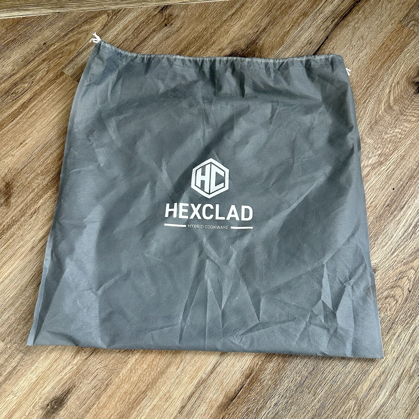 HexClad Hybrid Nonstick 14″ Frying Pan, Stainless Steel Lid Skillet Used #8730