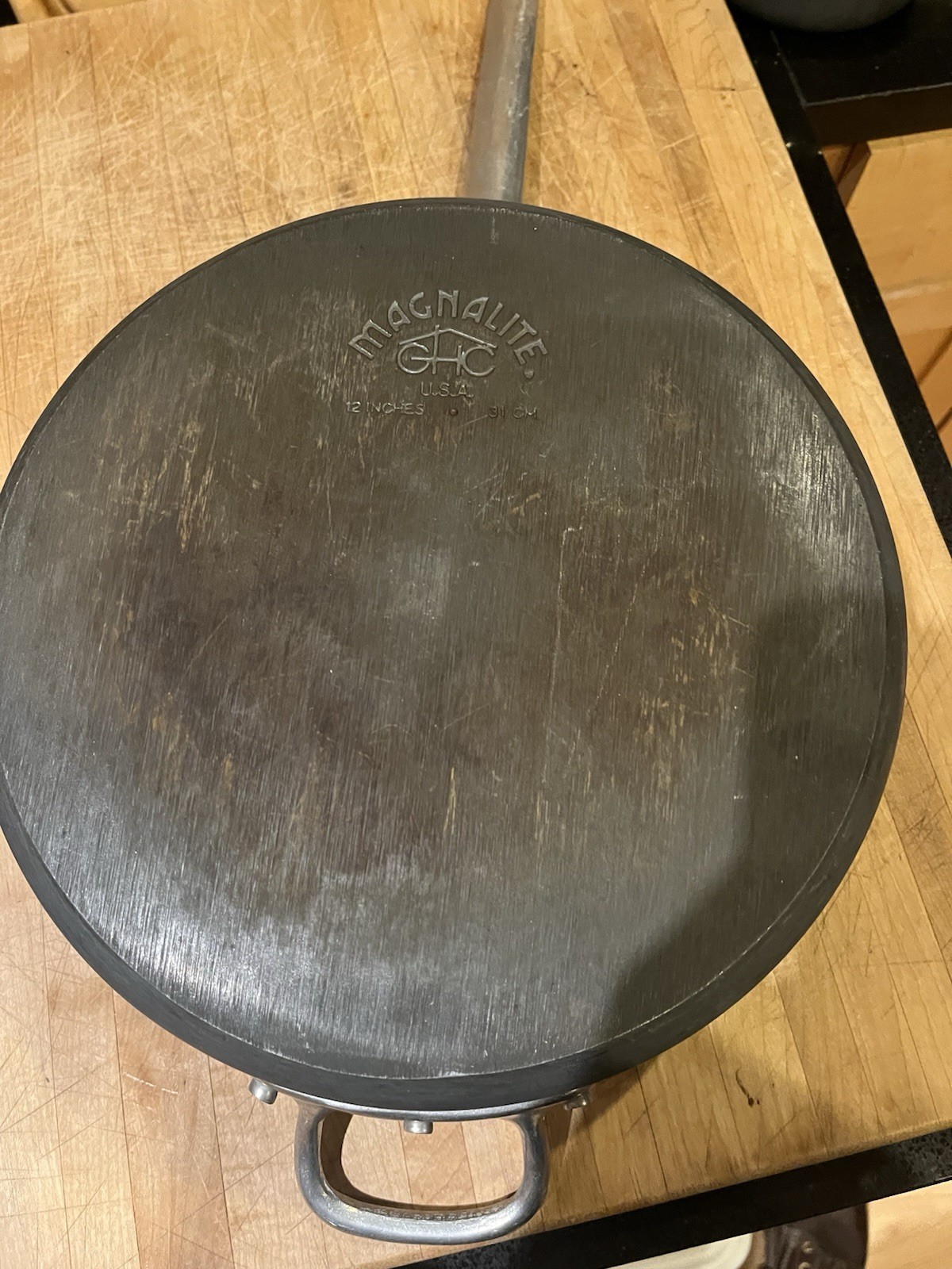 Magnalite GHC 12in &14in Saute. 12 &14 inchpot with lid. .