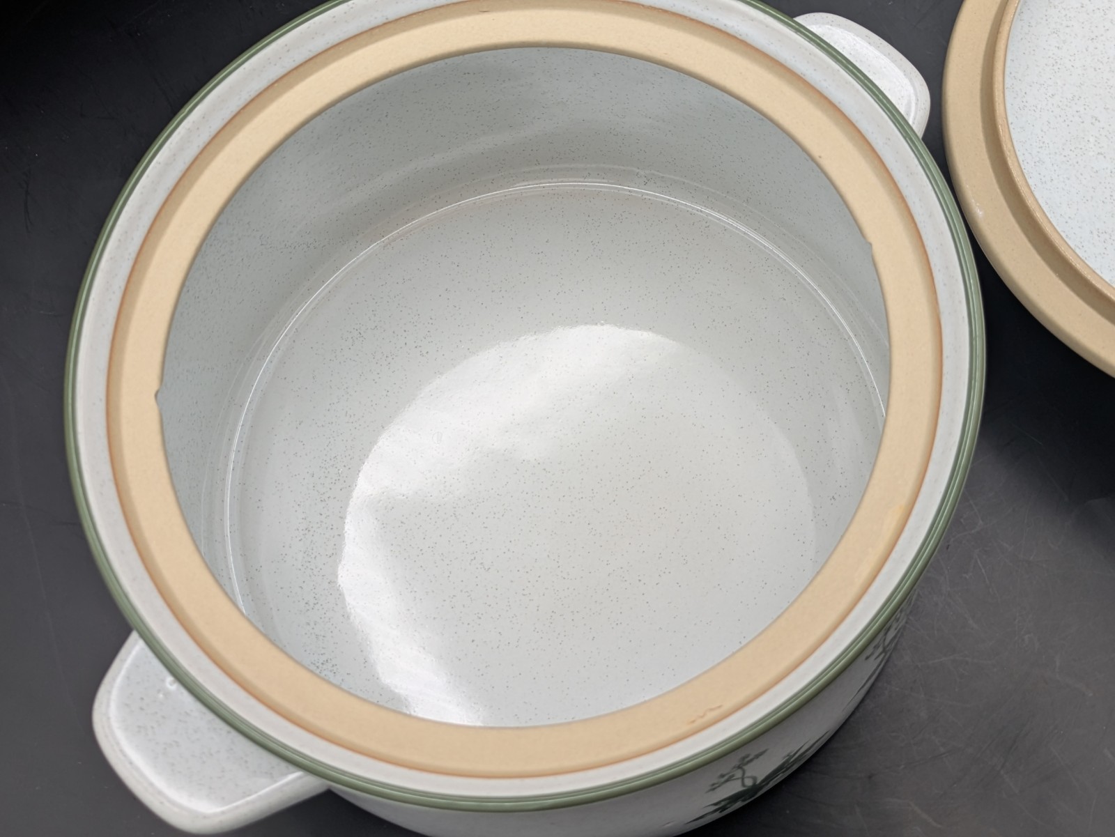 Noritake Stoneware Green Mountain Flowers 8343 Bean Pot 8″ x 6″