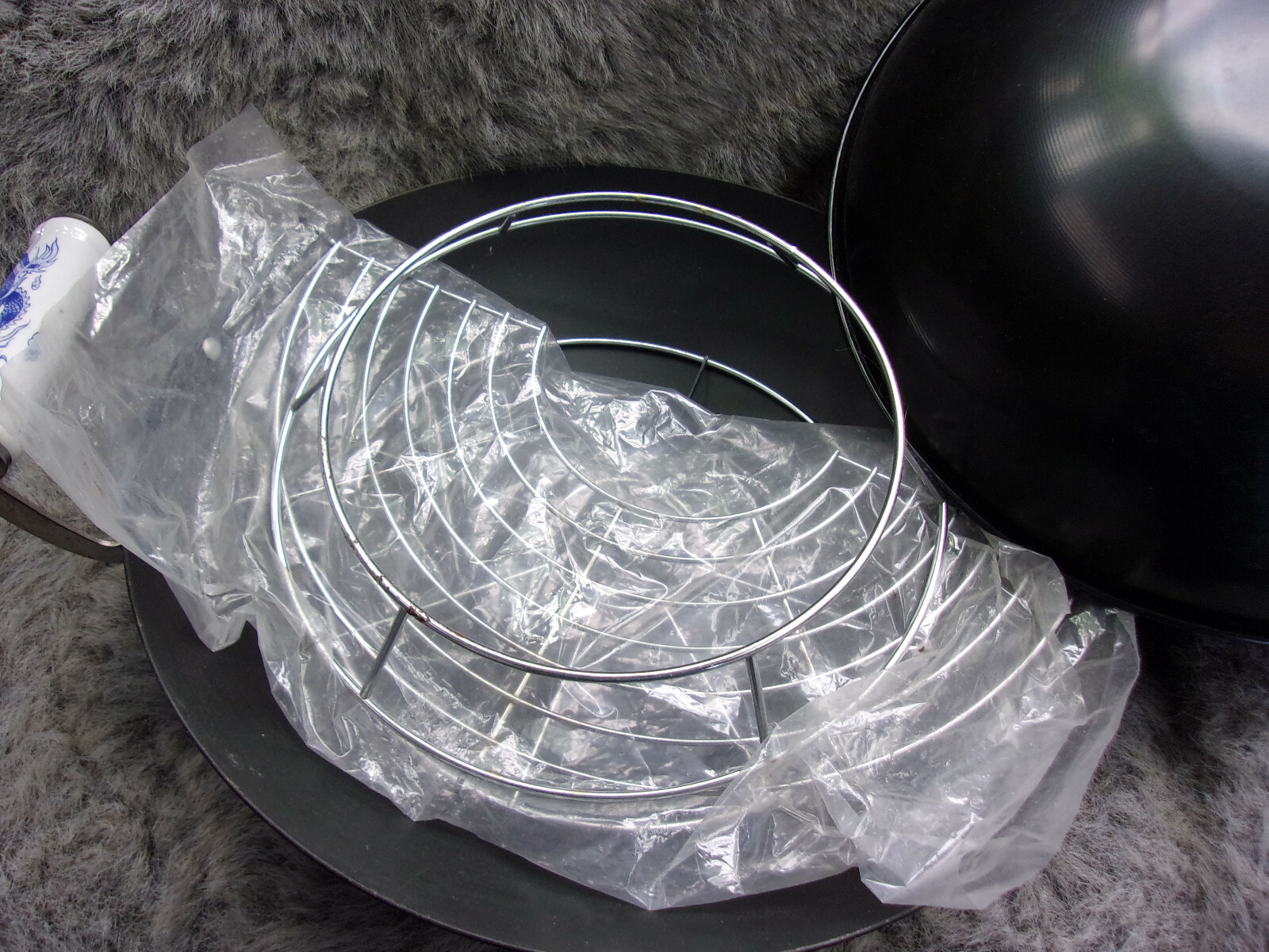 14″ Wok – 24 piece – Stovetop, Lid both with ceramic handles