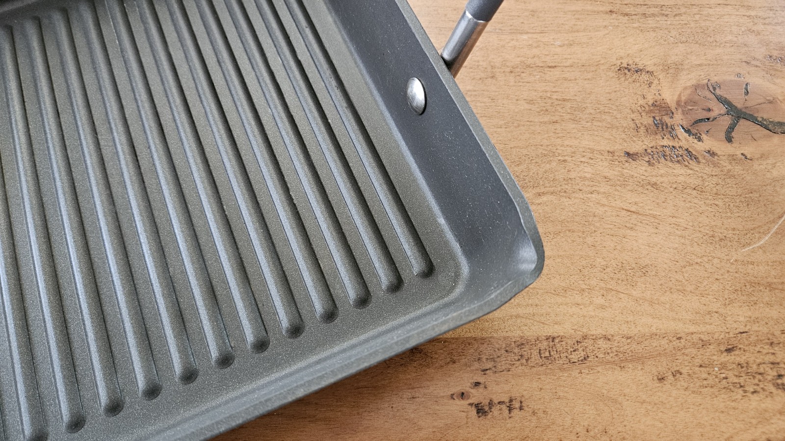Pampered Chef Double Burner Grill Pan Nonstick with Corner Pour Spout, Used