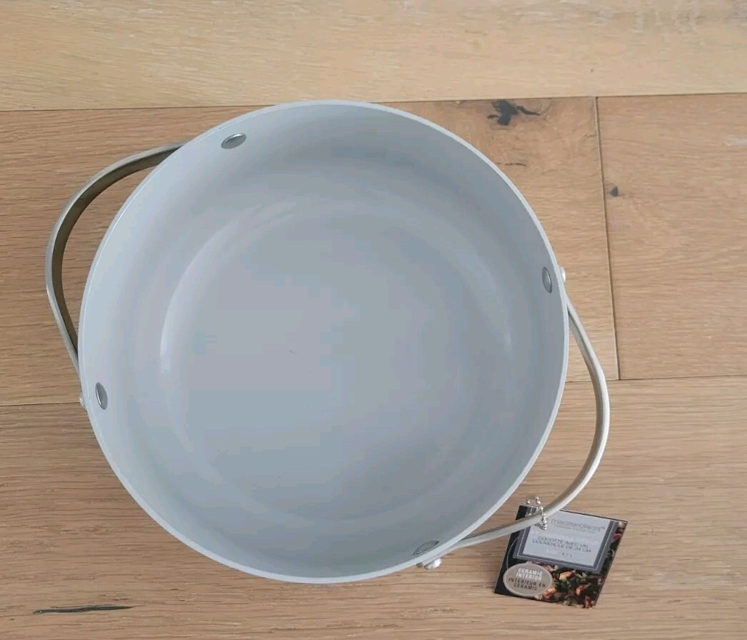 Masterclass 9.5 Inch Pot/Flat Lid 5QT/4.7L Casserole Premium Cookware Collection