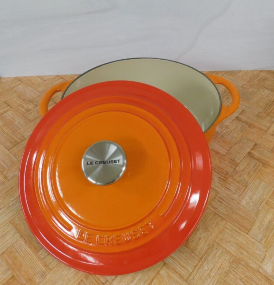 Le Creuset Cast Iron 2.75 Quart Shallow Round Dutch Oven, Flame – New
