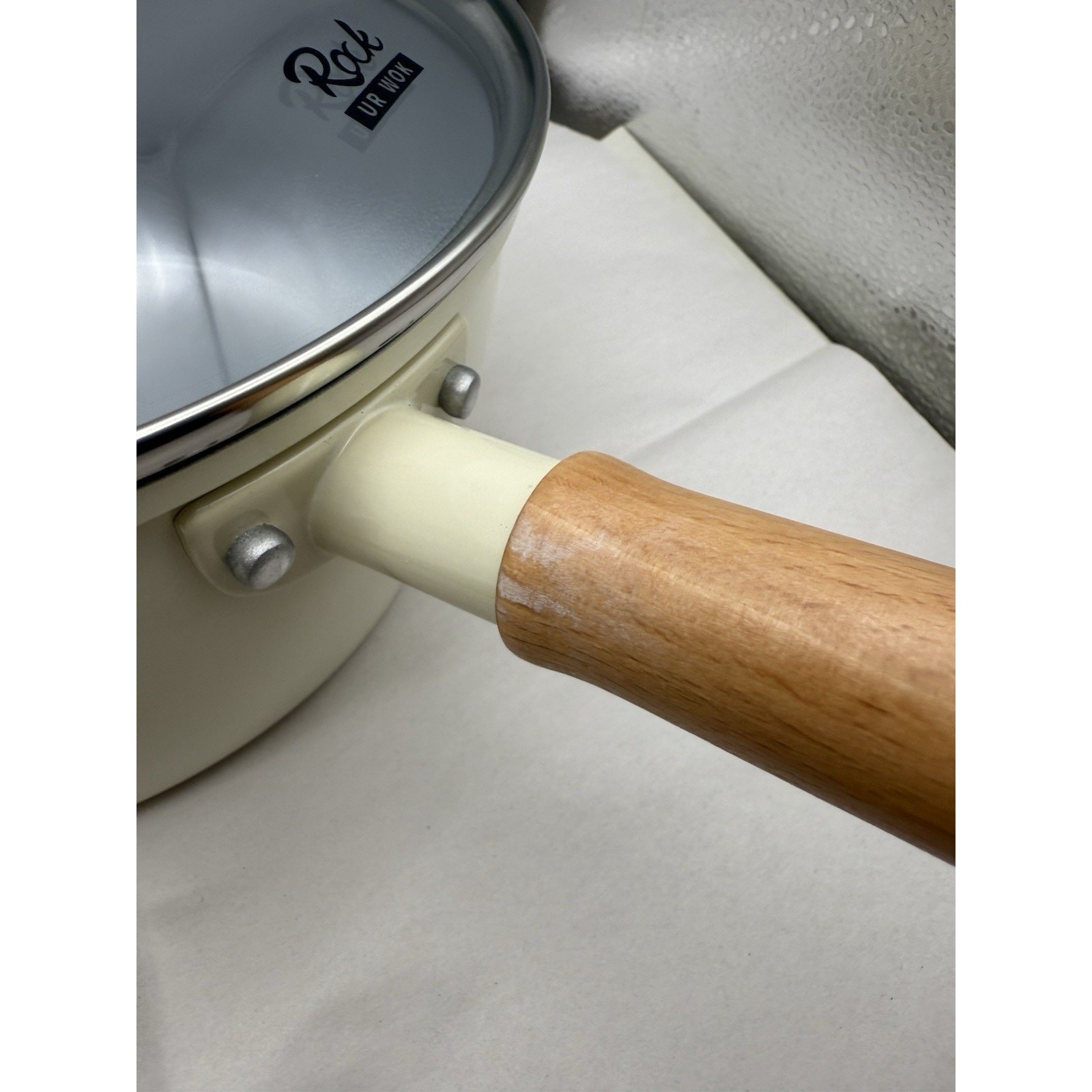 Ceramic Nonstick Sauce Pan, 3 QT Pot with Steamer, Wooden Handle Unused *READ…