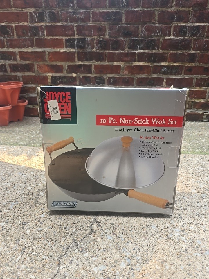 JOYCE CHEN 14-Inch Non Stick Steel Wok. 10 piece Set with Lid & Birch Handle