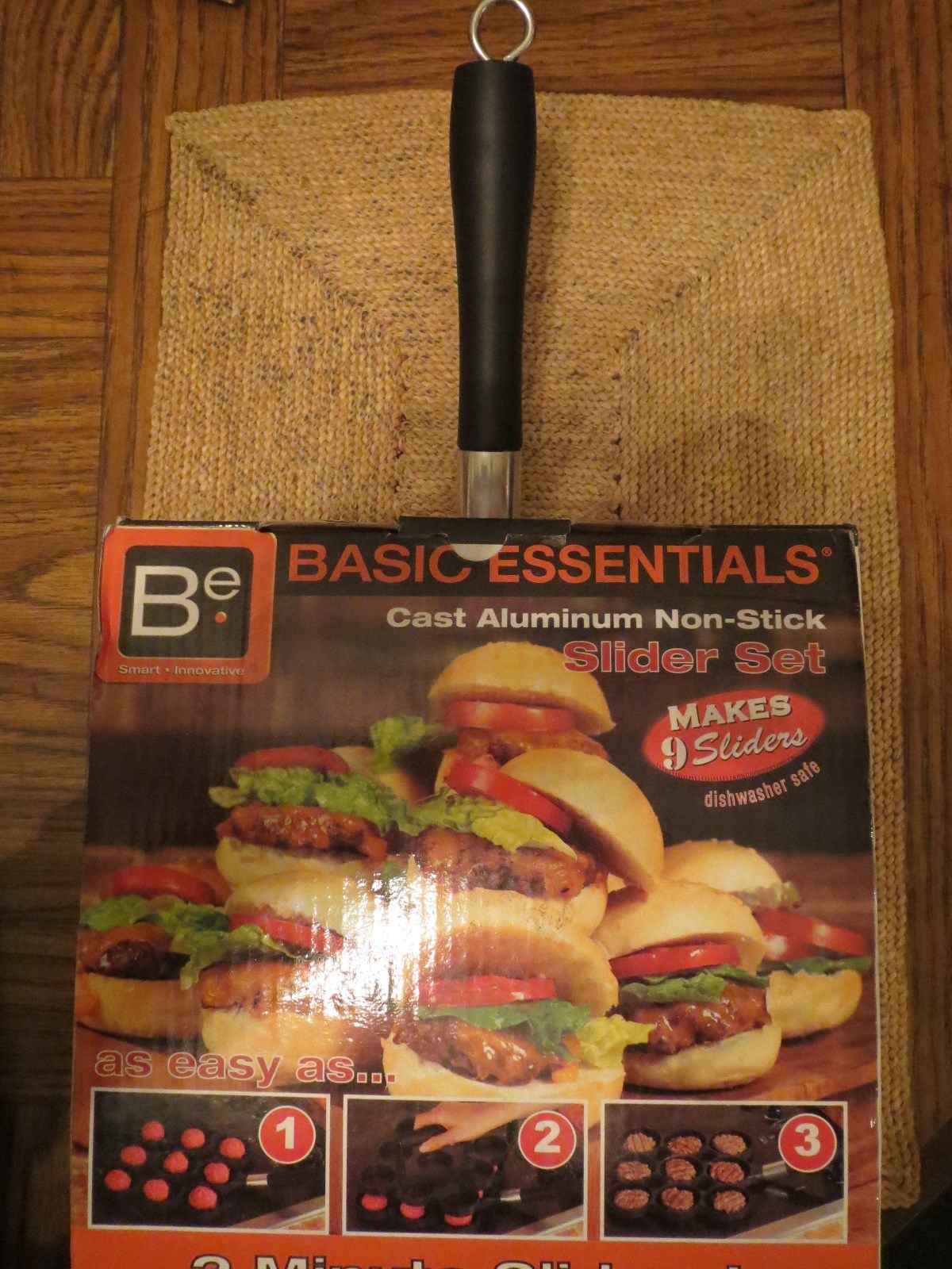 Basic Essentials Cast Aluminum Non-Stick Slider Set – makes 9 sliders
