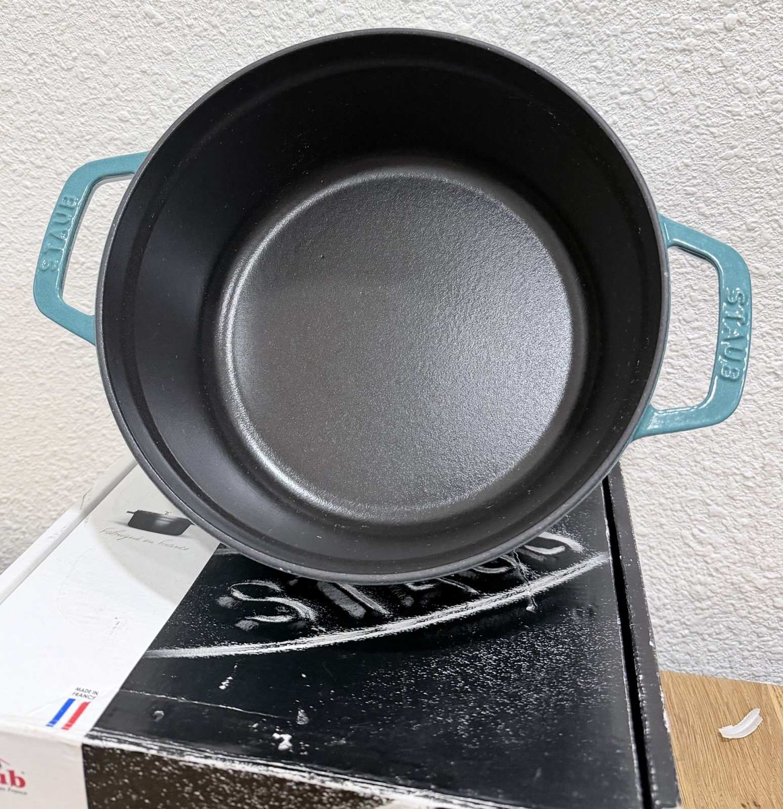 Staub 4-Qt Cast Iron Round Dutch Oven Cocotte – Turquoise Blue – Made in France