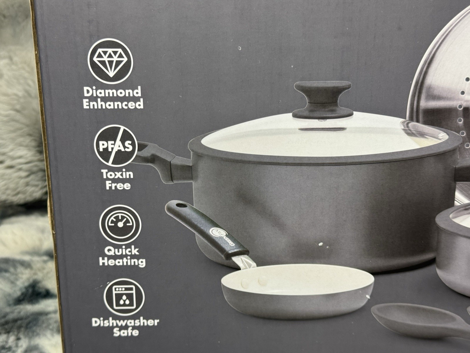 GreenPan Essence 17 Piece Cookware Set Non-Toxic Ceramic Nonstick Pots & Pans