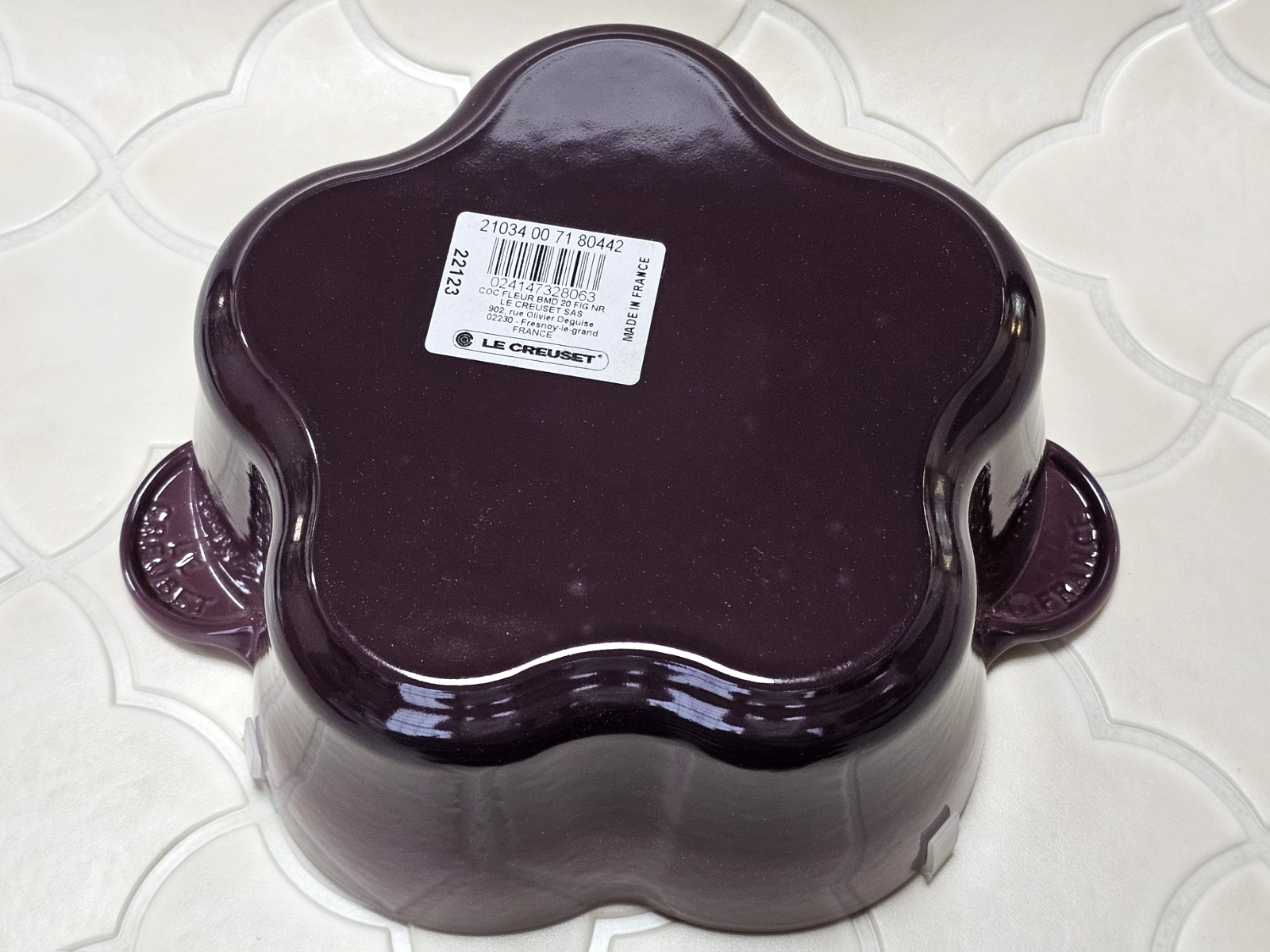 Le Creuset Fig Purple Flower Fleur Dutch Oven 2.2Qt Gold Knob Black Matte Enamel