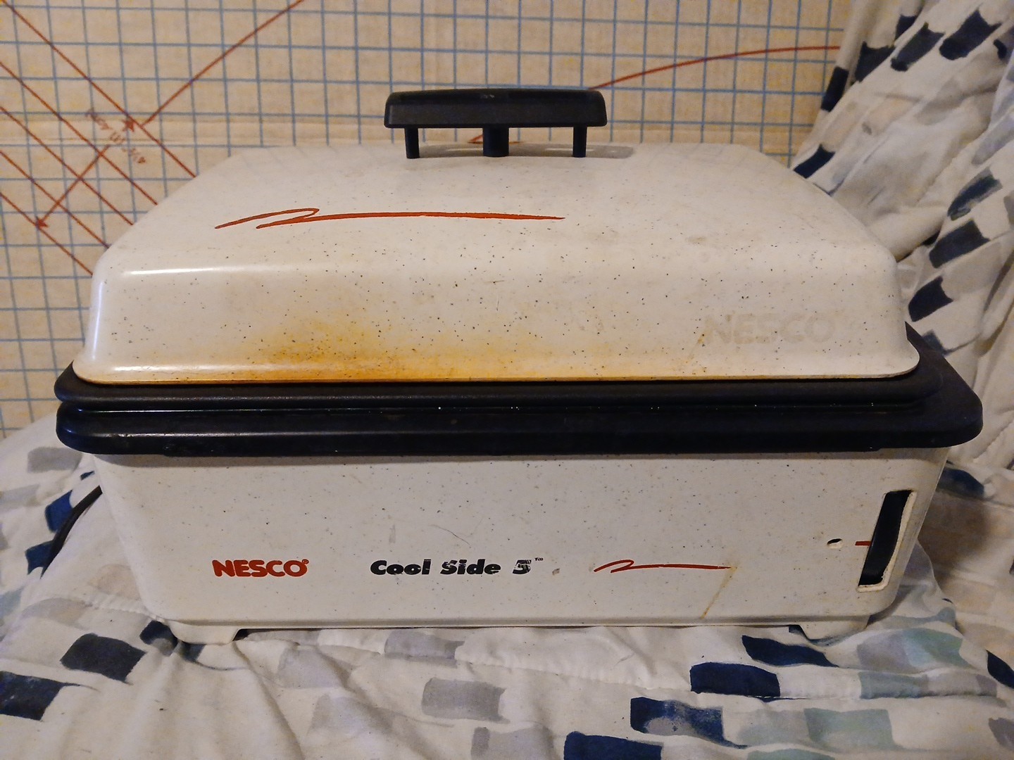 Nesco Cool Side 5 Quart Non-Stick Electric Buffet Roaster Oven With Lid
