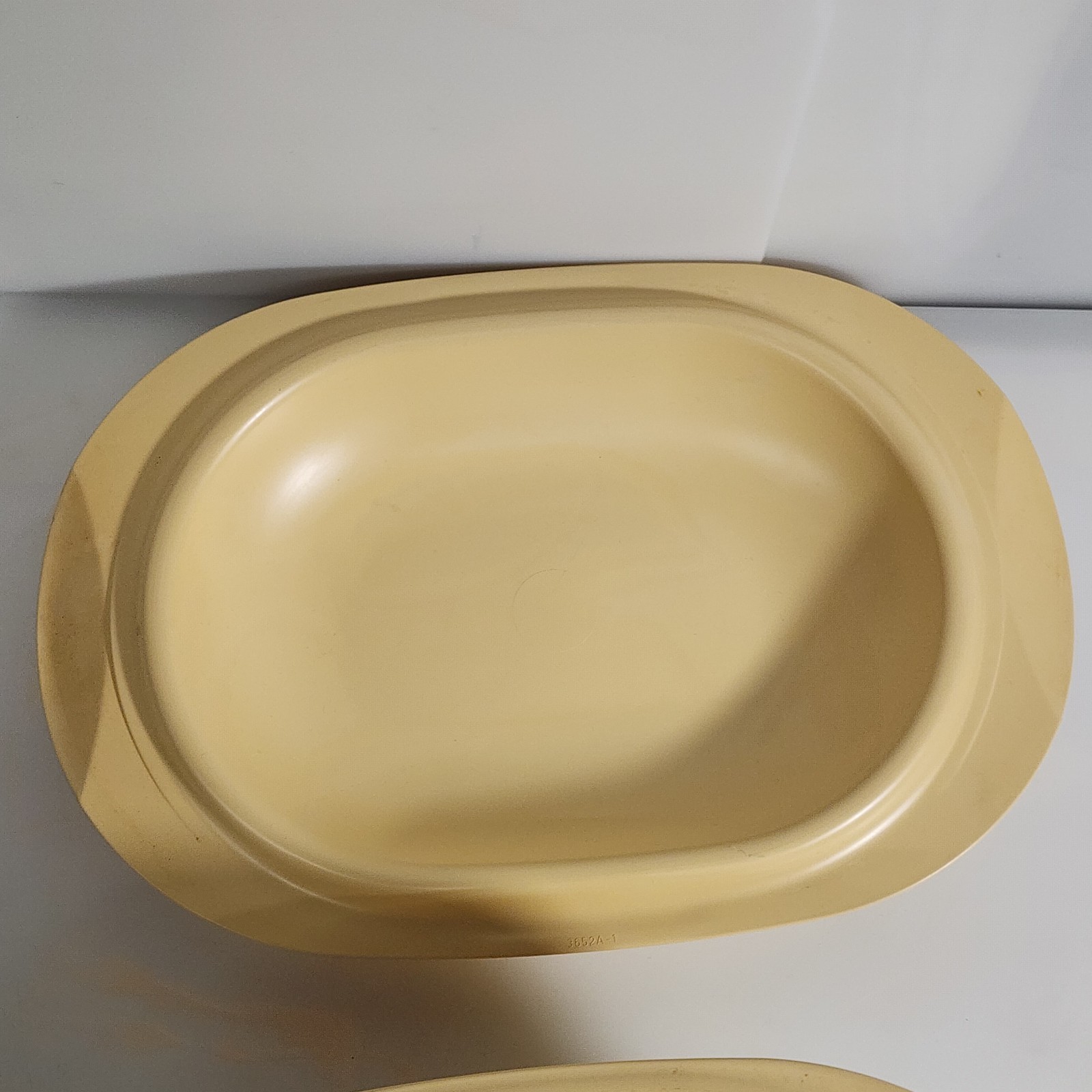 Vintage Tupperware 3 Quart Oven Microwave Covered Casserole Bowl Lid Cover 3651A