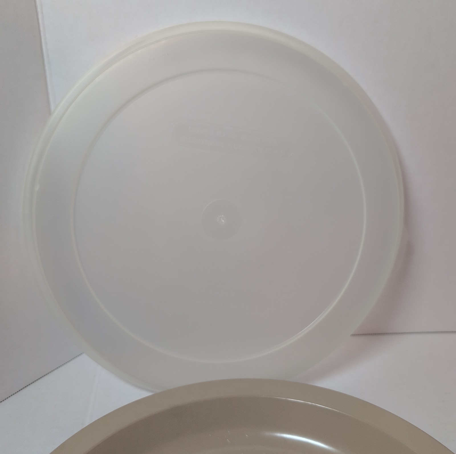Vintage Anchor Hocking MicroWare PM 486-T1 Divided 9.25″ Plate With Lid