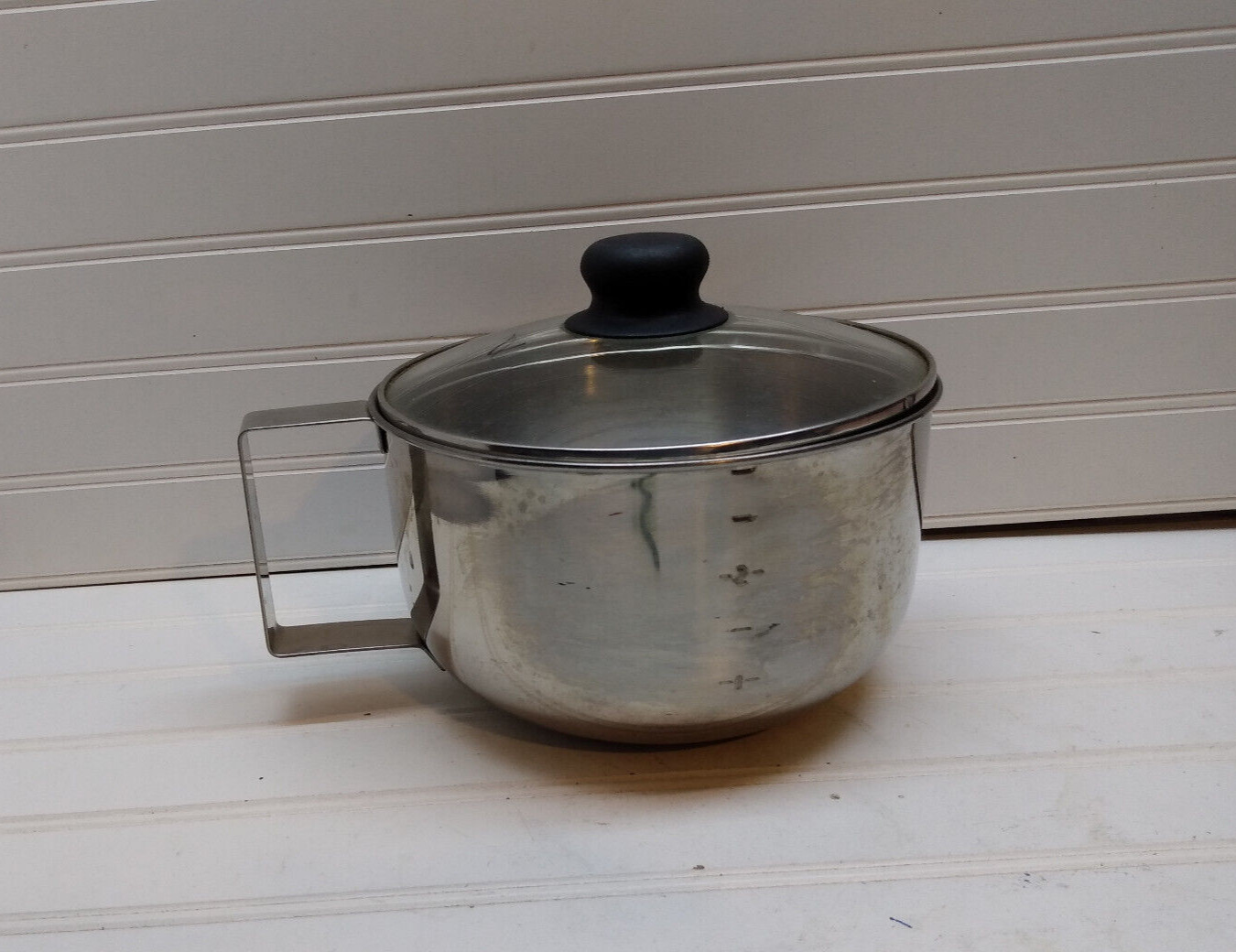 Farberware Stainless Steel 3 Qt Measuring Mixing Bowl & Lid