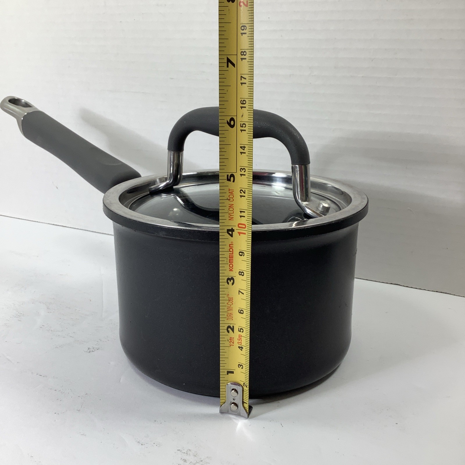Pampered Chef 1.5 Quart 1.4 Liter titanium reinforced Hard Anodized Nonstick Lid