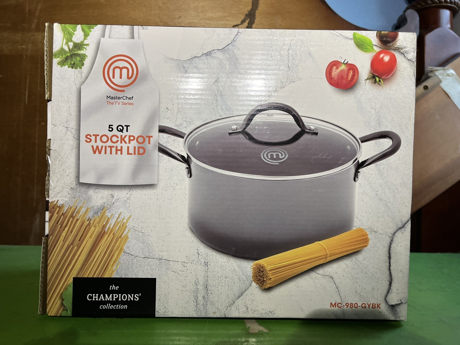Master Chef Stock Pot 5qt with Lid, Gray, New, 12.5 x 10 x 5.5 inch,