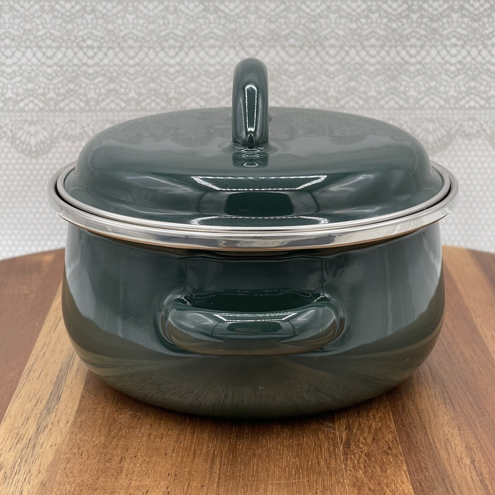 Megaware Green Enamelware Cooking Pot .5 qt w/Lid made in Spain Forest green