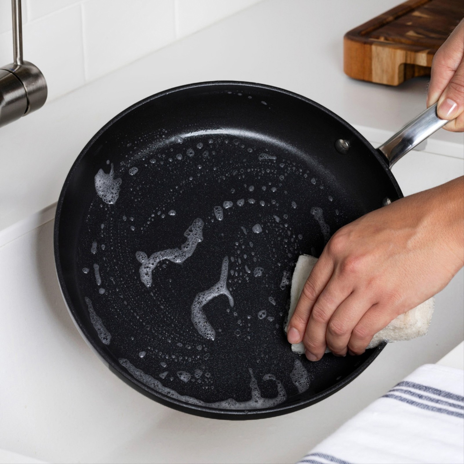 All-Clad HA1 Expert Nonstick Fry Pan, Set of 2 8 & 10 – HOT SALE
